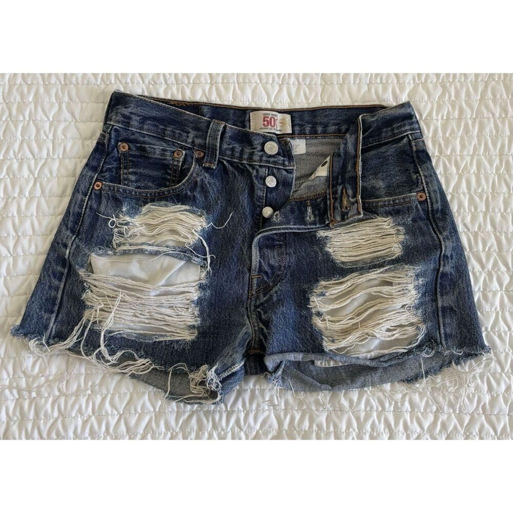 Levi’s 501 Denim Shorts Distressed Button Fly Cut Off Size 30 Ripped Fringe Vtg